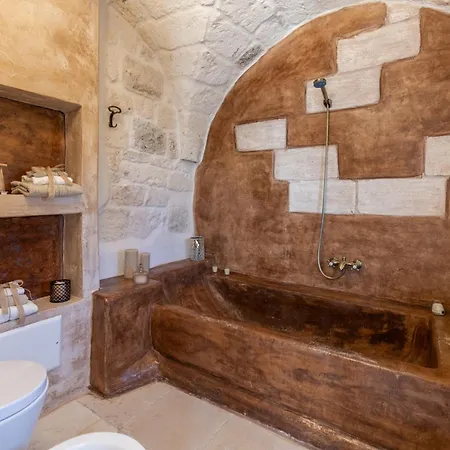 Mestru Rafeli Art كاروفينيو